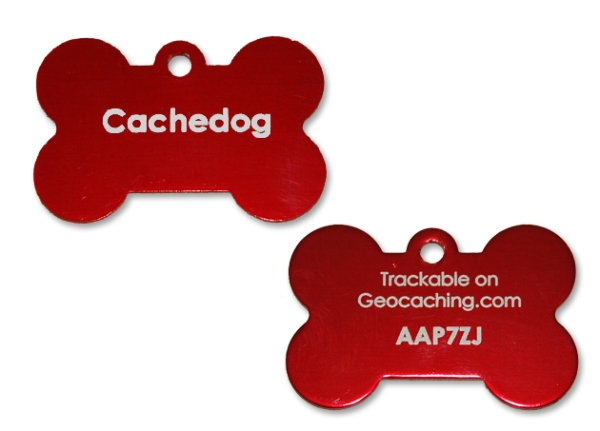 Trackbarer Anhänger: Dog Tag Bone mit Wunschtext